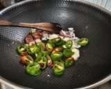 Foto langkah ke 3 dari resep Tumis Bunga Turi Cabe Gendot.
