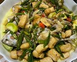 Foto langkah ke 5 dari resep Ikan Kembung Tahu Cabai Ijo.