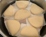 Hình bước làm 5 của món Bánh Bao Đài Loan kẹp Heo Giòn Da & Kimchi - Skinny Taiwanese Bao with Crispy Pork & Kimchi