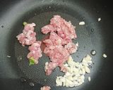 รูปขั้นตอนการทำที่ 2 ของ ผักกวางตุ้ง&หมูสับผัดไข่