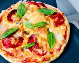 รูปขั้นตอนการทำที่ 6 ของ Salami basil พิซซ่า homemade