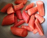 A picture of step 1 of Roasted glazed carrot.