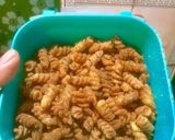 Foto langkah ke 4 dari resep Makaroni spiral goreng.