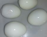 A picture of step 1 of Boiled egg Alu mater Gravi.
