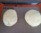 A picture of step 11 of Raisin bread/semmel.