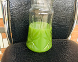 A picture of step 3 of Cucumber, mint leaf & lemon juice🥒🍋.