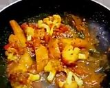 ফুলকপি দিয়ে রুই মাছের ঝোল রেসিপির ধাপ 5 ছবি
