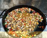Foto del paso 3 de la receta: Chupé de Mariscos al disco gratinado al Parmesano