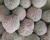 Foto langkah ke 4 dari resep Onde Onde Pandan isi Coklat.