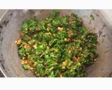 मुळयाच्या पानाची भाजी (mulyachya panachi bhaji recipe in marathi) रेसिपी स्टेप 5 फोटो 
