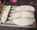 Foto del paso 2 de la receta: Tostas alargadas con paté de marisco y maíz