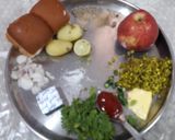 अंकुरित मूंग और एप्प्ल बर्गर (Ankurit moong aur apple burger recipe in hindi) रेसिपी चरण 1 फोटो
