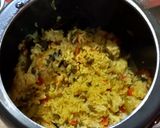 मिक्स व्हेजिटेबल पुलाव (Mix Vegetable Pulao Recipe In Marathi) रेसिपी स्टेप 5 फोटो 
