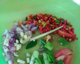 Foto langkah ke 3 dari resep Ayam Pedas Bumbu Kemangi.