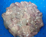 Foto del paso 1 de la receta: Higaditos de pollo en salsa