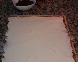 Foto del paso 3 de la receta: Arrollado de crema y chocolate