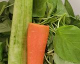 Foto langkah ke 1 dari resep Sayur Bening bayam wortel.