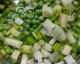 Foto del passaggio 2 della ricetta Riso alla cantonese