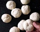 A picture of step 3 of Tasty calzone pockets.