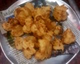 नूडल्स विथ गोभी मंचूरियन (Noodles with gobhi manchurian recipe in hindi) रेसिपी चरण 9 फोटो