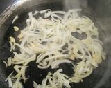 Foto del paso 4 de la receta: Tallarines de setas y castañas con setas y alga wakame