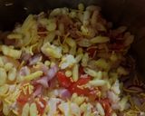 A picture of step 2 of Saprout bhel.