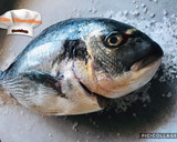 Foto del paso 2 de la receta: Dorada a la sal