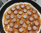 Foto langkah ke 6 dari resep Cheesy sausage pizza (teflon).