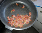Foto del paso 3 de la receta: Pasta con jamón frito y salsa de calabacín