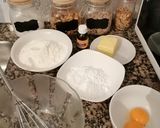 Foto del paso 1 de la receta: Ojitos de membrillo y dulce de leche