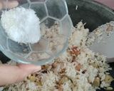 Foto langkah ke 10 dari resep Nasi Goreng Terasi Sosis & Bakso.