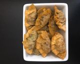 Foto langkah ke 3 dari resep Gyoza Goreng.