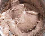Foto langkah ke 4 dari resep Brownies Kukus Putih Telur.