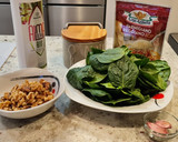 Foto del paso 1 de la receta: Pesto de espinacas y nueces
