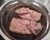 Foto del paso 1 de la receta: Pechuga con almendra y dátiles en salsa sojaperrins