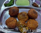 A picture of step 5 of Matar Aloo Kachoris.