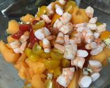 Une image de l'étape 8 de Melons aux crevettes, tomates cerises et bleu d'Auvergne.