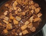 Foto langkah ke 5 dari resep Mapo Tofu dengan Jamur Merang #71.
