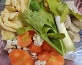 Foto langkah ke 1 dari resep 67. Capcay Goreng Sederhana.
