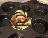 Foto del paso 6 de la receta: Flores de calabacín, salmón y queso