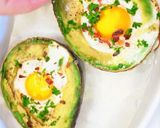 Foto langkah ke 3 dari resep Avocado Egg Bake.