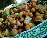 A picture of step 4 of Mix beans veg chaat.