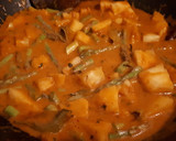 Foto del paso 3 de la receta: Curry laksa de calabaza con piña, espárragos y gambas