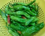 A picture of step 1 of Sautéed Shishito Peppers.