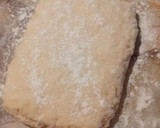 Foto del paso 3 de la receta: Tarta de dulce de leche, pastelera y merengue🌺