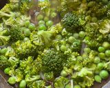 A picture of step 2 of Broccoli, Peas & Mint Soup.