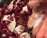 Foto del passaggio 2 della ricetta Tagliatelle radicchio crema gorgonzola e noci
