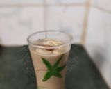 A picture of step 3 of Banana shake.