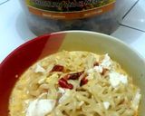 Foto langkah ke 5 dari resep Indomie Kari Ayam Kuah Susu.