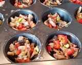 Une image de l'étape 2 de Mini quiches sans pâte aux champignons, poireau, lardons..